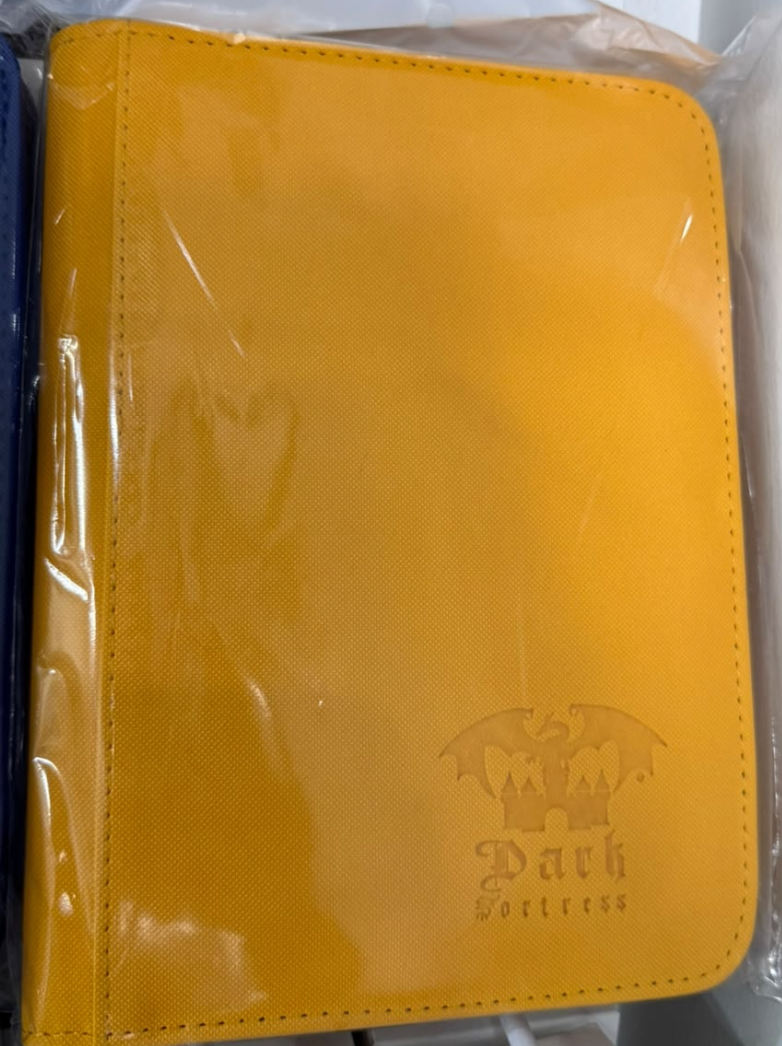 Carpeta Dark Fortress - 2x2 Amarillo